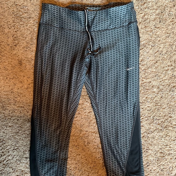 Nike Pants - Nike Dri Fir Capris Nike Pants - Nike Dri Fir Capris